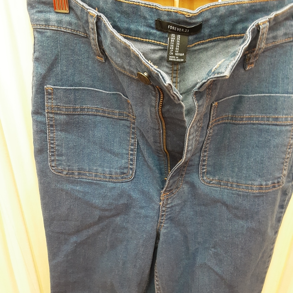 Forever 21 High Waisted Patch Pocket Jeans Size 26